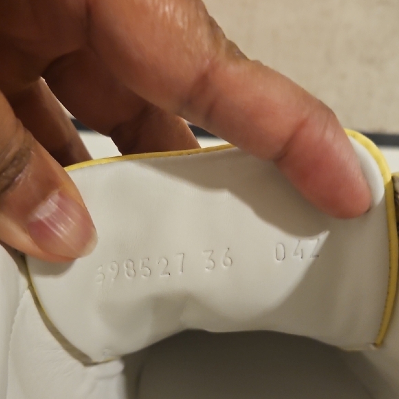 Gucci Yellow Sneakers Vibrant Low-Top Design - Picture 5 of 8